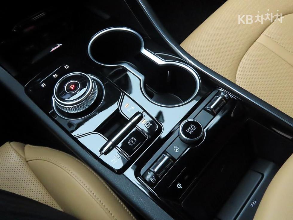 2022 - kia k5