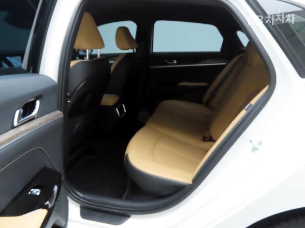 2022 - kia k5