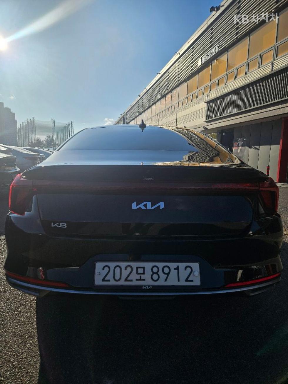 Kia K8 — miniaturë 2
