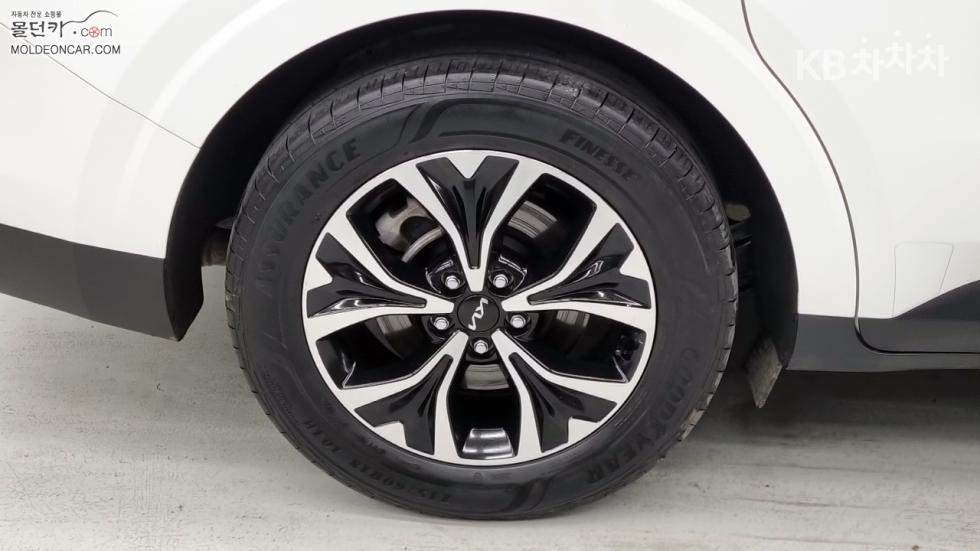 2023 - kia carnival