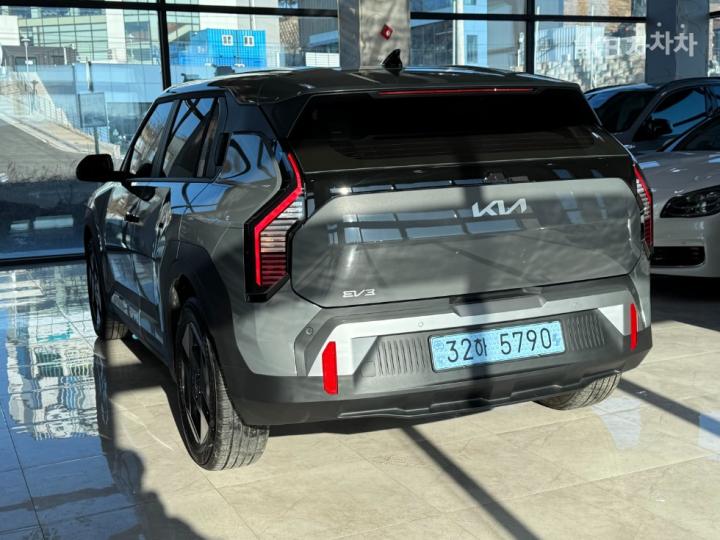 Kia EV3 Standard 2WD Air 4