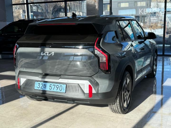 Kia EV3 Standard 2WD Air 5