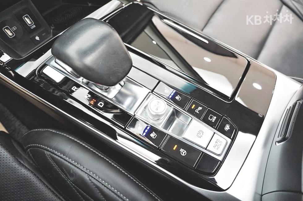 2020 - kia k7