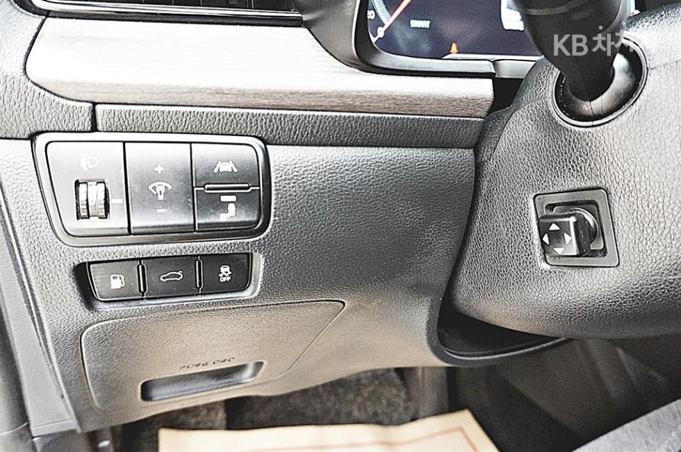 2020 - kia k7