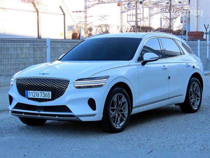 Genesis GV70 Gasoline 2.5T AWD 3