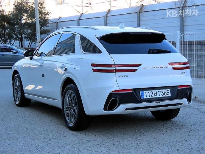 Genesis GV70 Gasoline 2.5T AWD 4