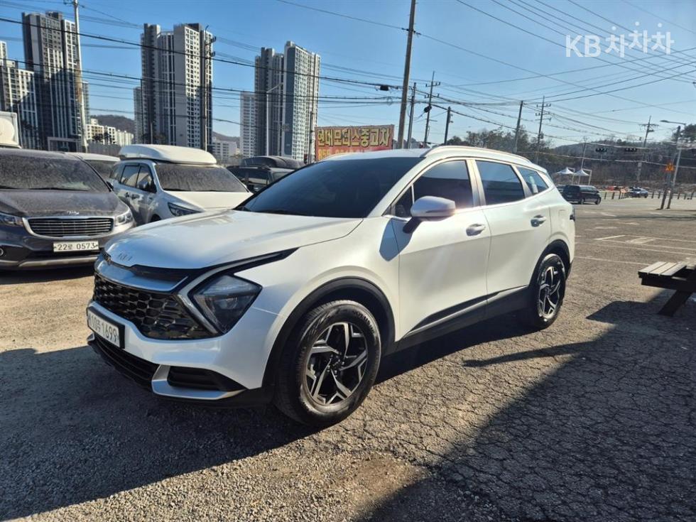 2023 - kia sportage