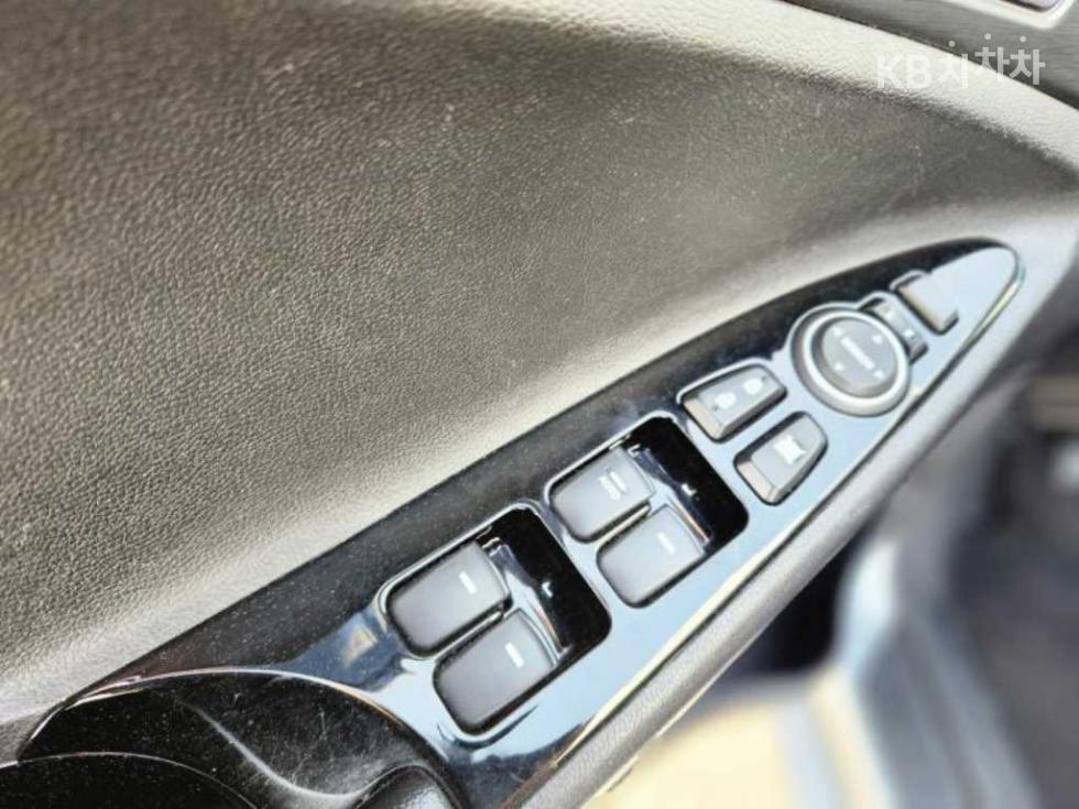 Hyundai Sonata — miniaturë 16