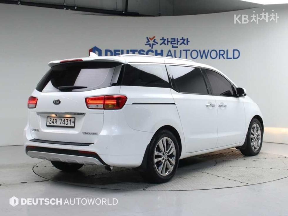 2017 - kia carnival