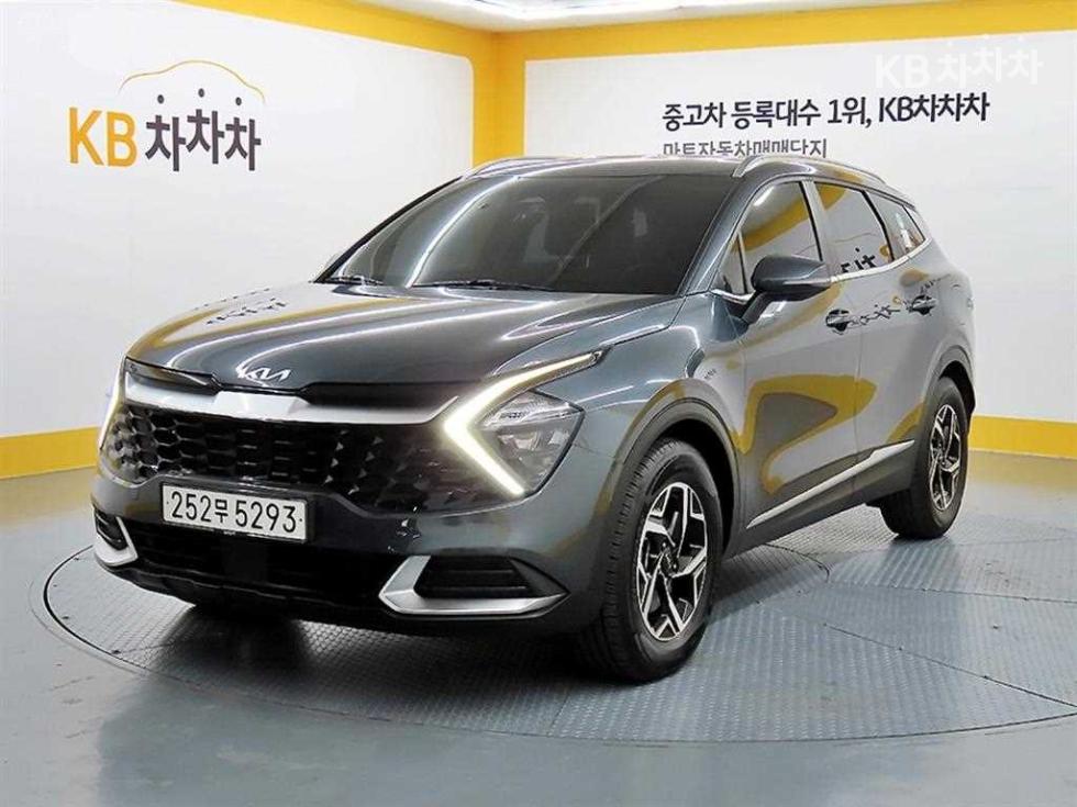 2022 - kia sportage