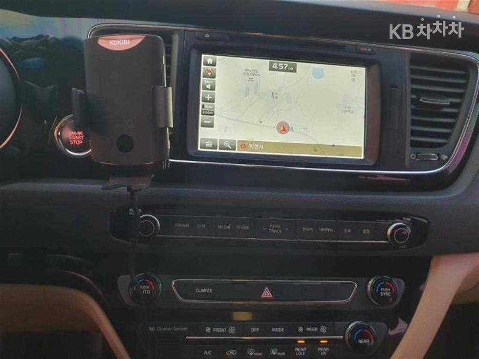 2018 - kia carnival