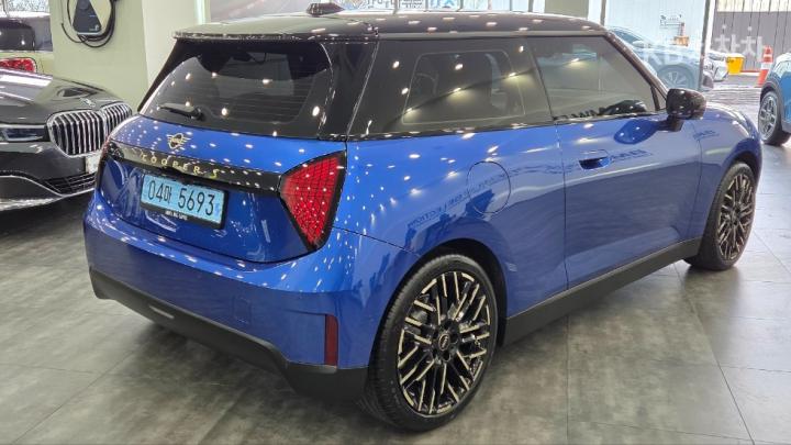 Mini Cooper Electric SE Base Type 5