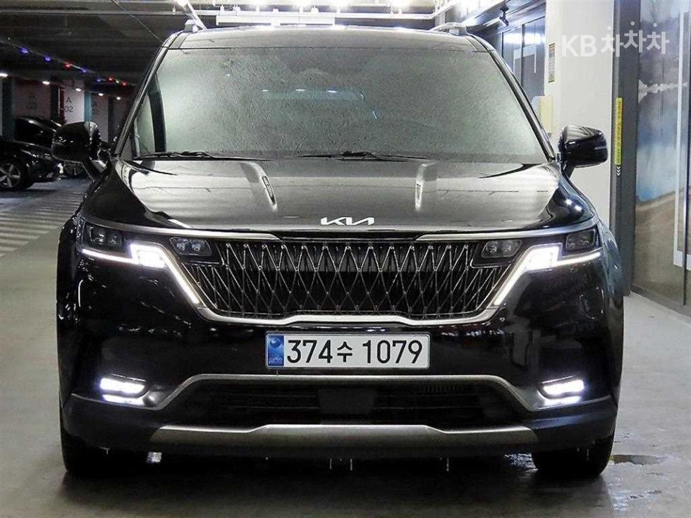 2023 - kia carnival