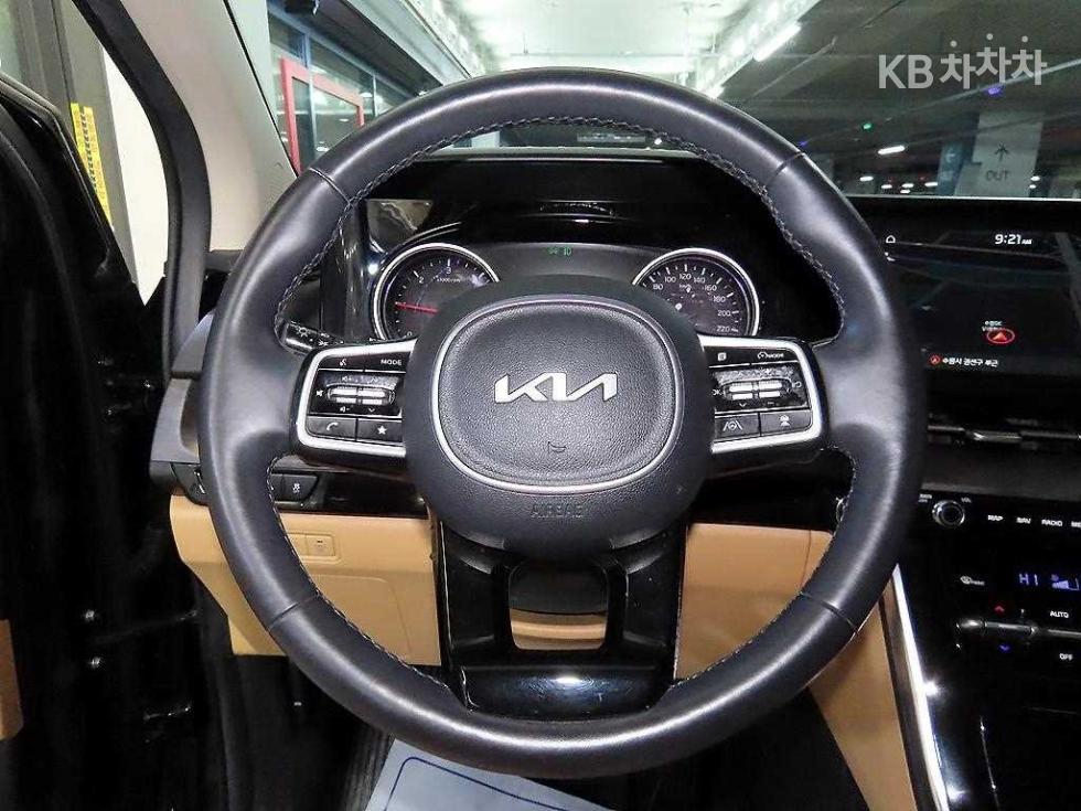 2023 - kia carnival