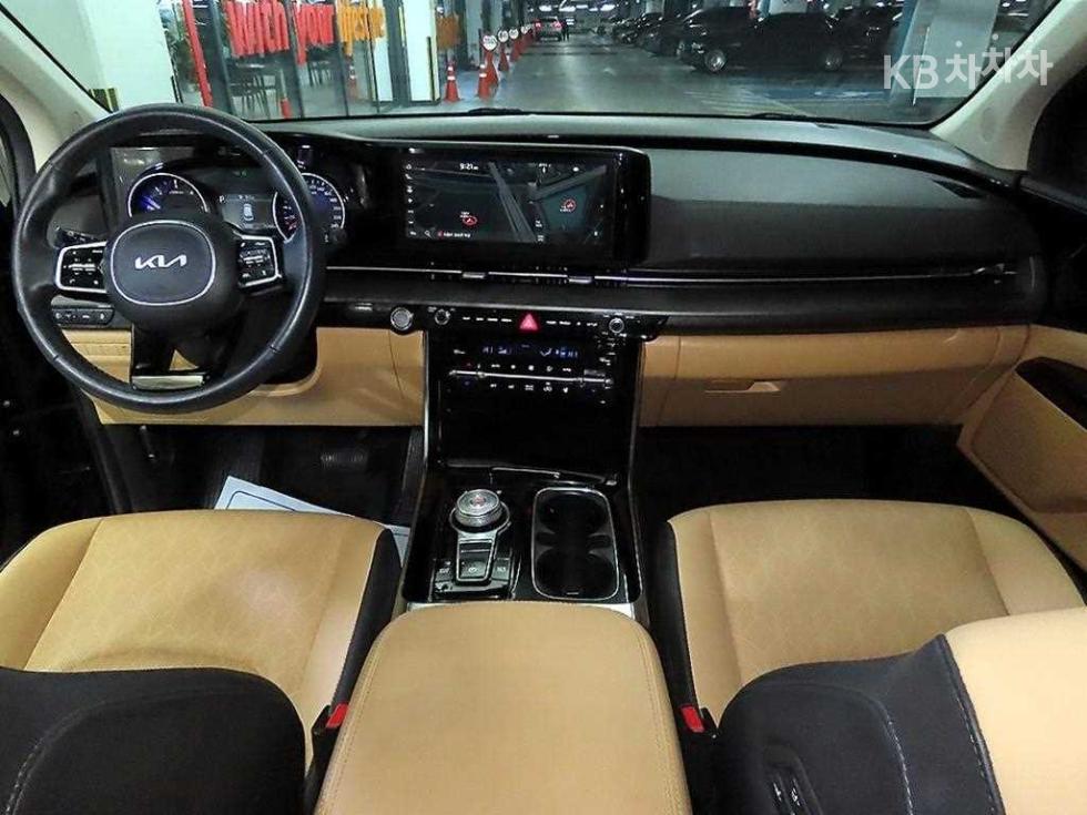 2023 - kia carnival