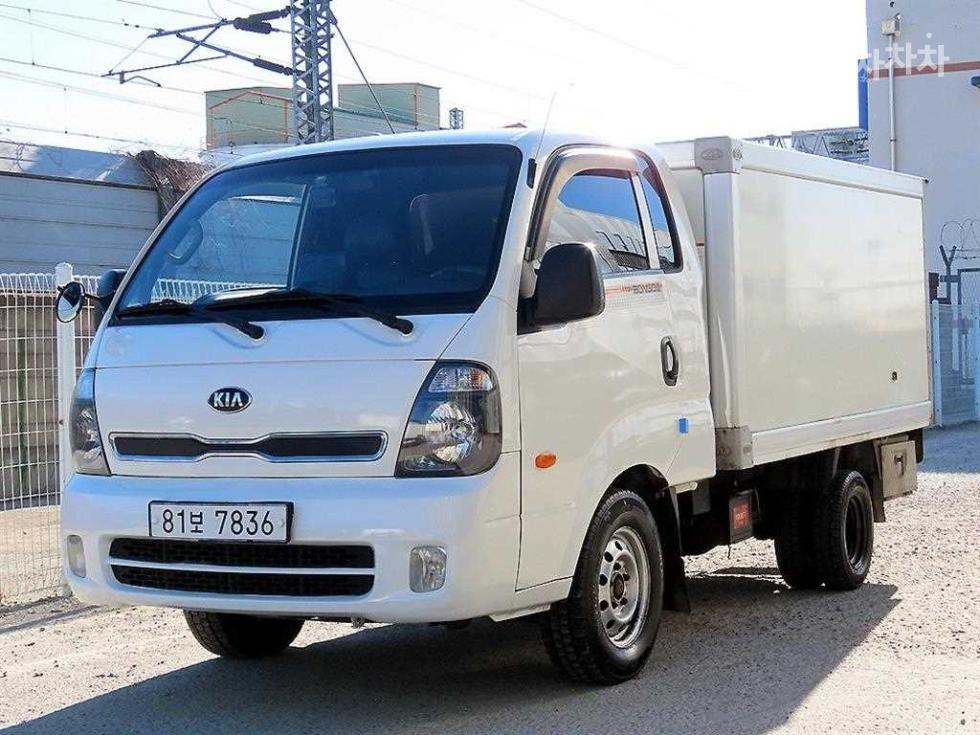 2016 - kia bongo iii