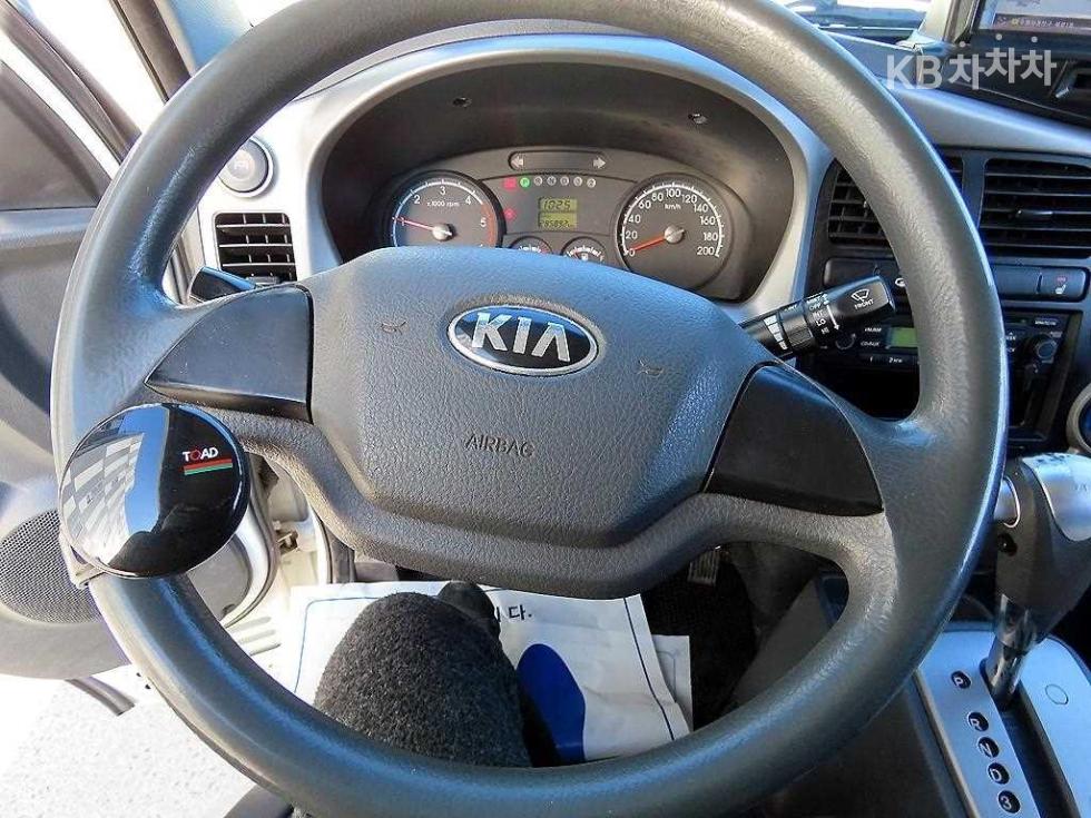 2016 - kia bongo iii