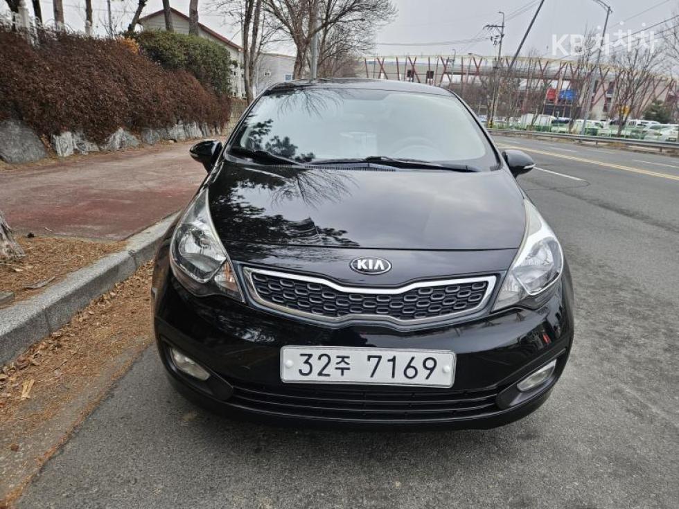 2014 - kia pride