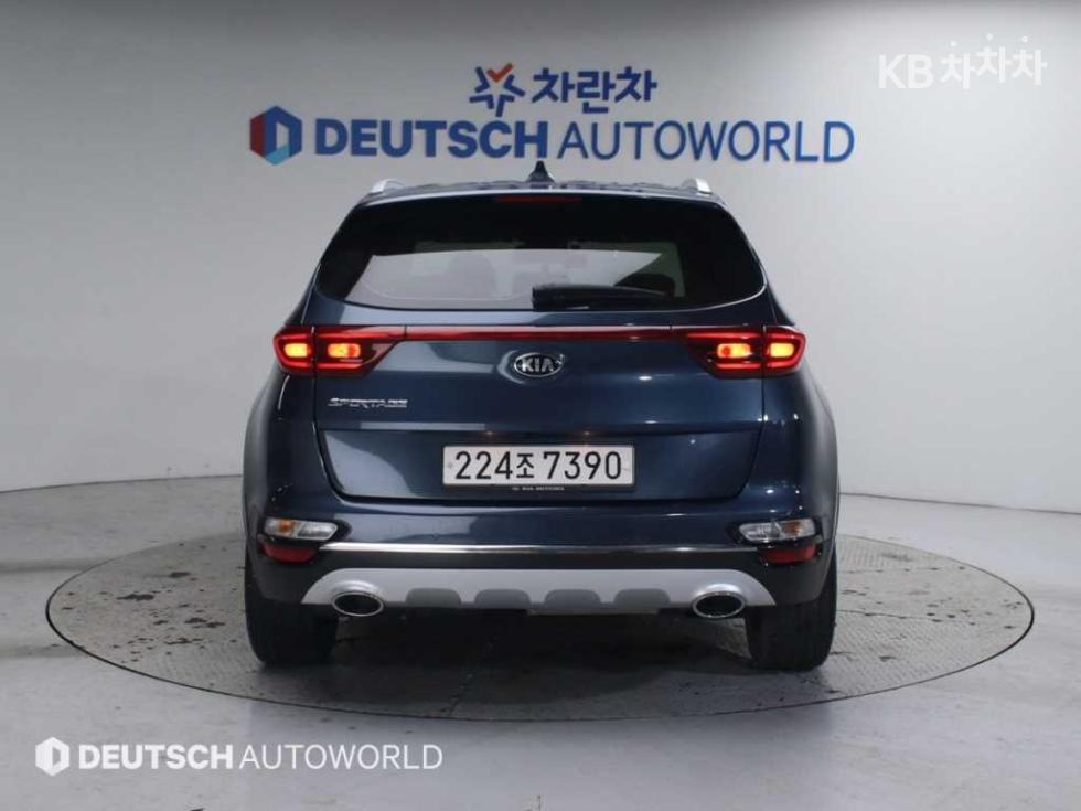 2021 - kia sportage