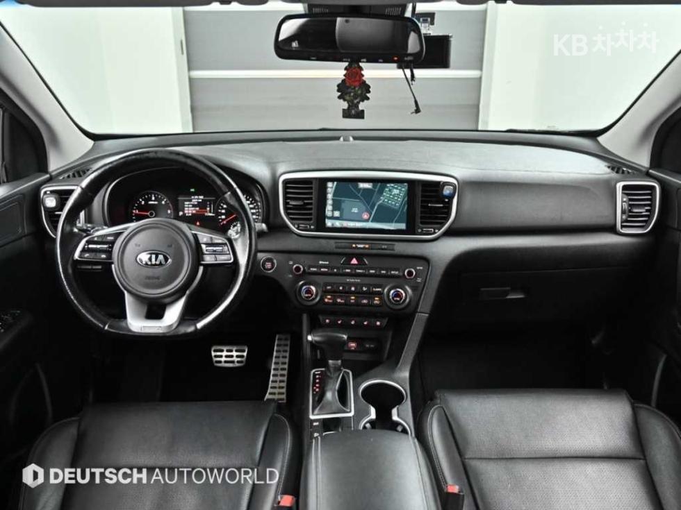 2021 - kia sportage