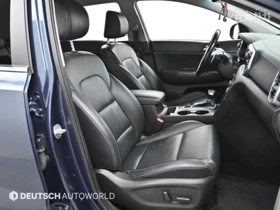 2021 - kia sportage