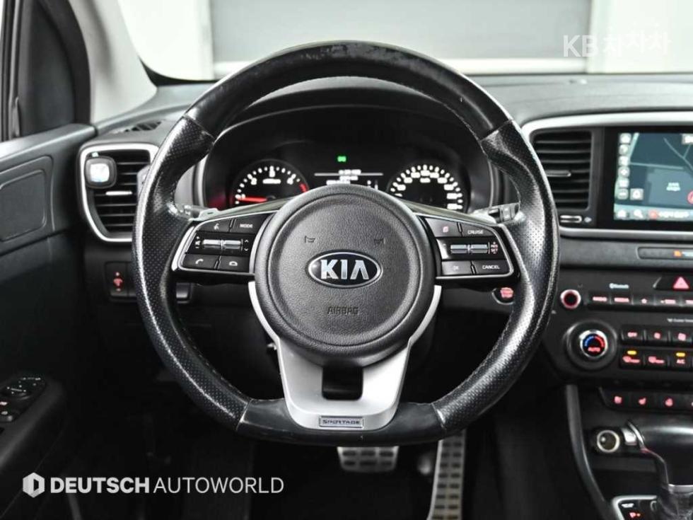 2021 - kia sportage