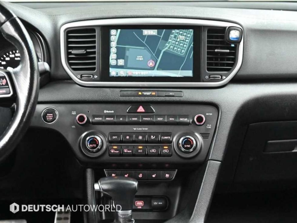 2021 - kia sportage
