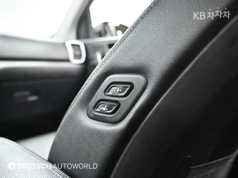 2021 - kia sportage