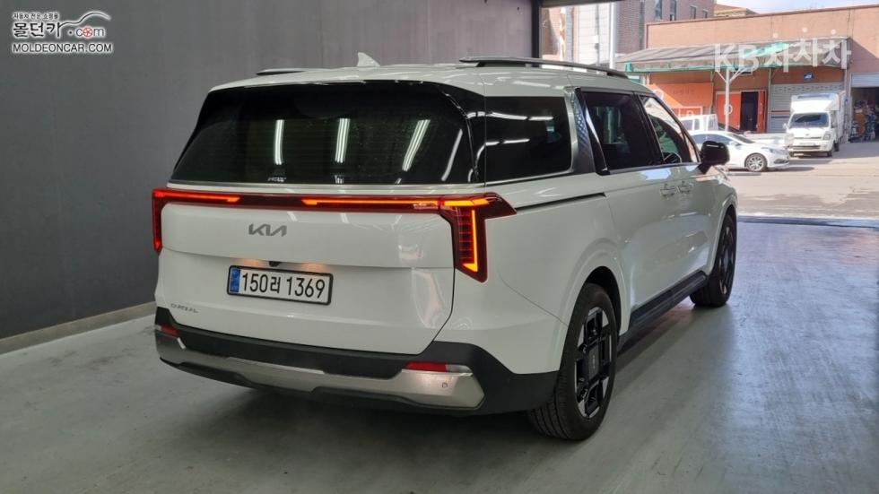 2025 - kia carnival