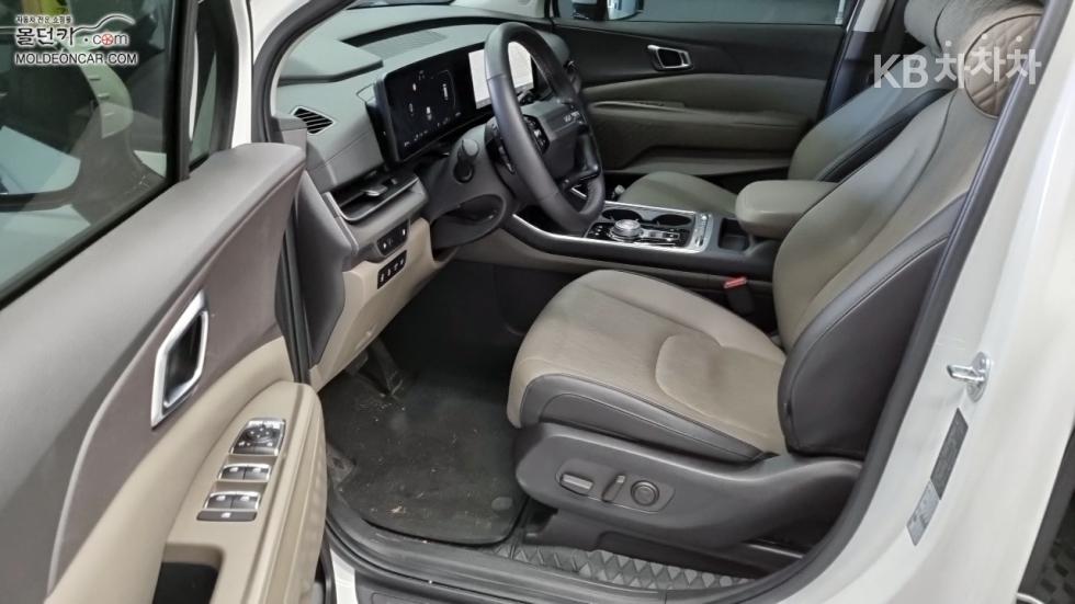 2025 - kia carnival