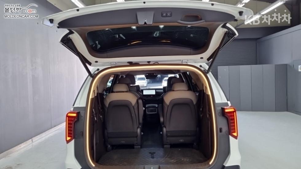 2025 - kia carnival
