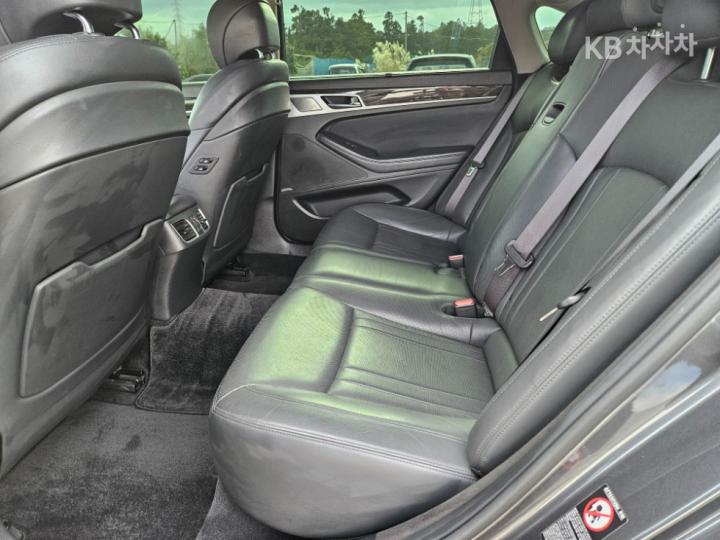 Genesis G80 3.3 GDI Premium Luxury 9