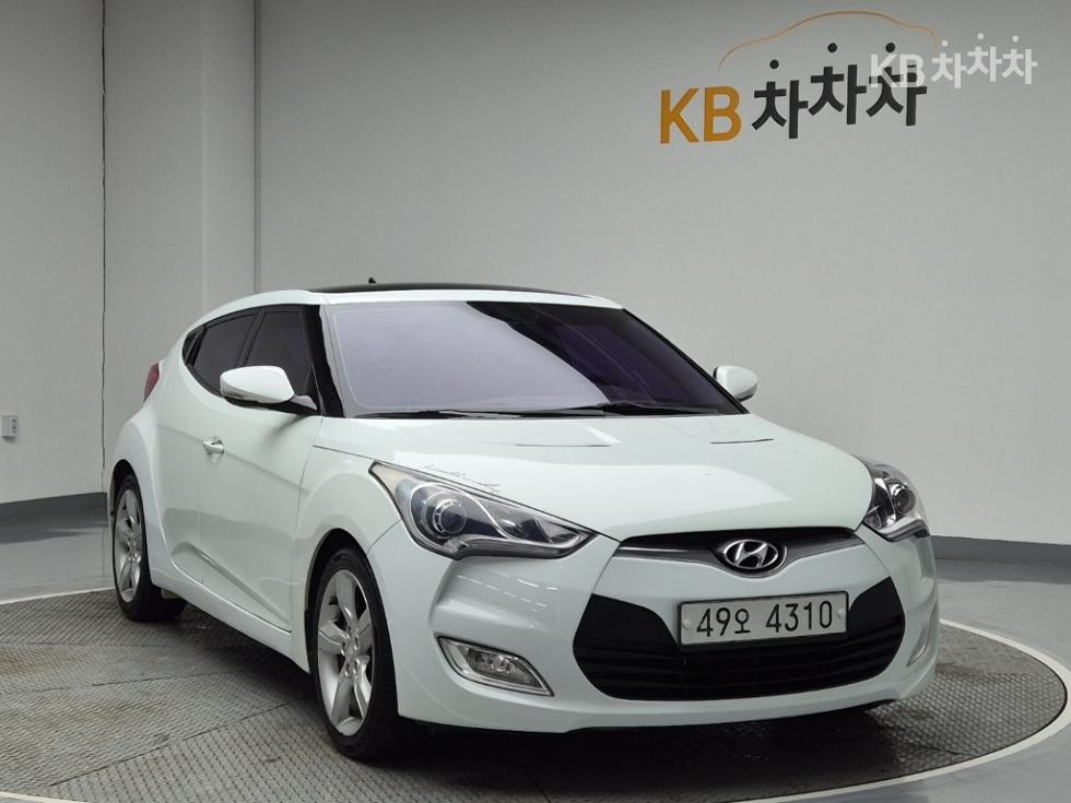 2012 - hyundai veloster