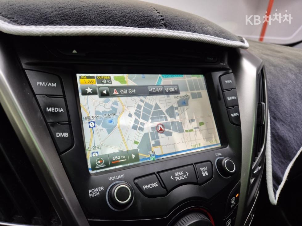 2012 - hyundai veloster