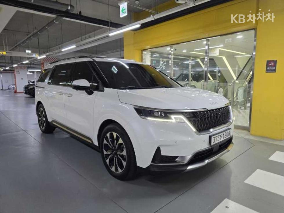 2022 - kia carnival