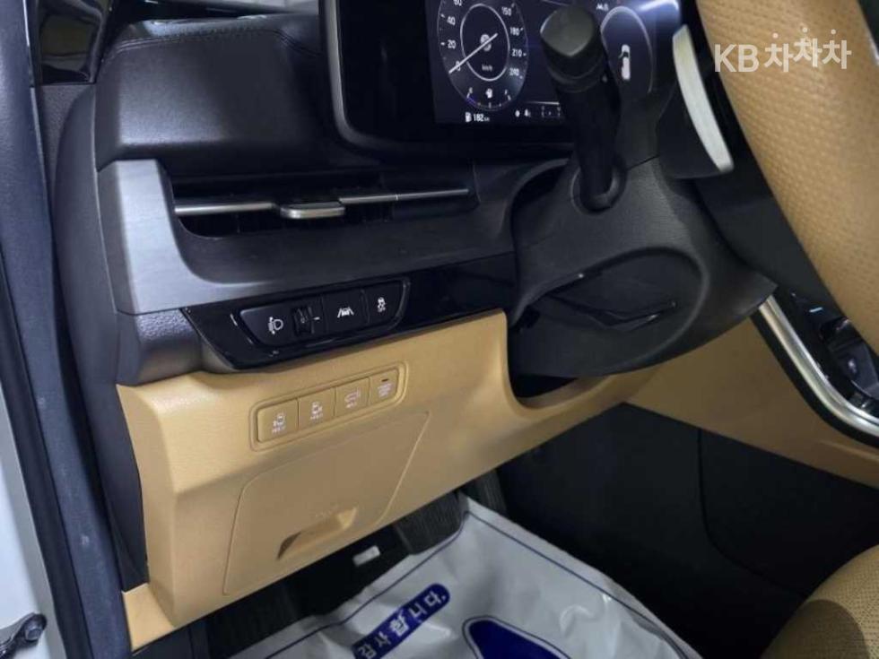 2022 - kia carnival