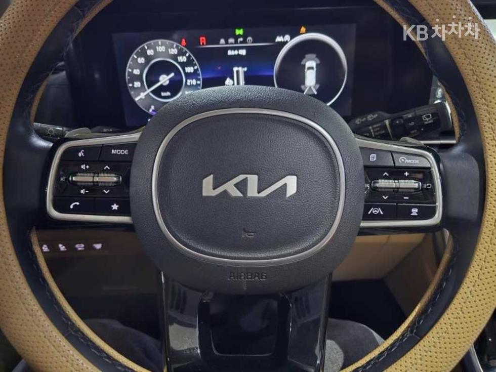 2022 - kia carnival