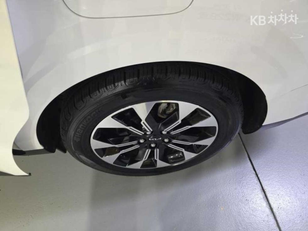 2022 - kia carnival