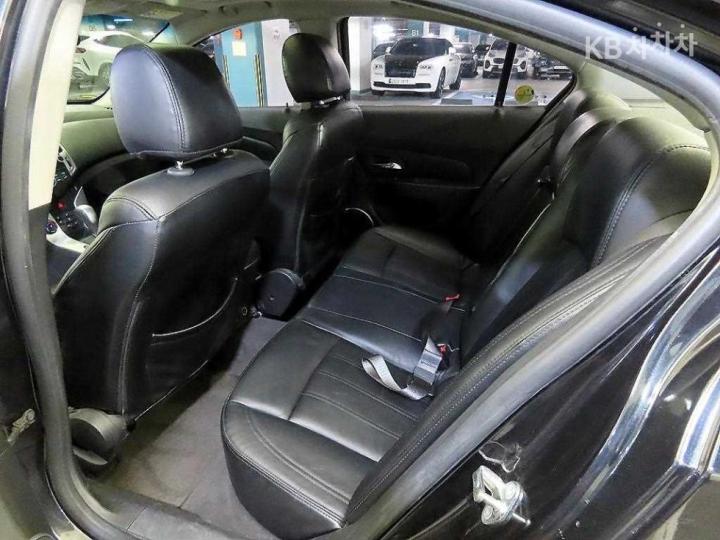 Chevrolet Cruze 1.8 LT Base Type 8