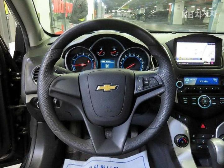 Chevrolet Cruze 1.8 LT Base Type 9