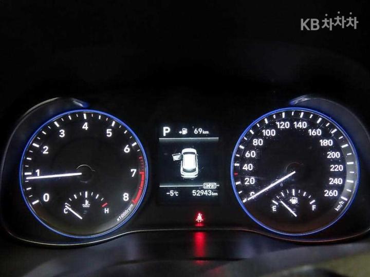 Hyundai Kona 1.6 Turbo Modern Tech 10