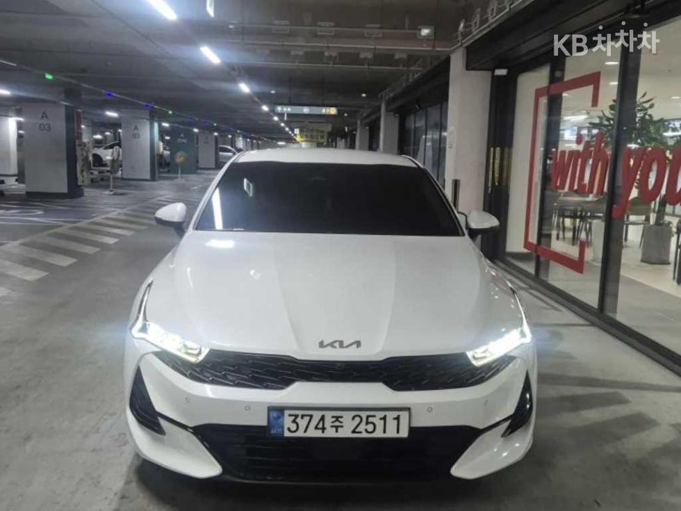 2022 - kia k5