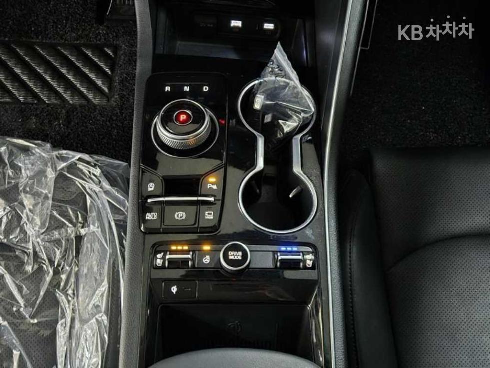 2022 - kia k5