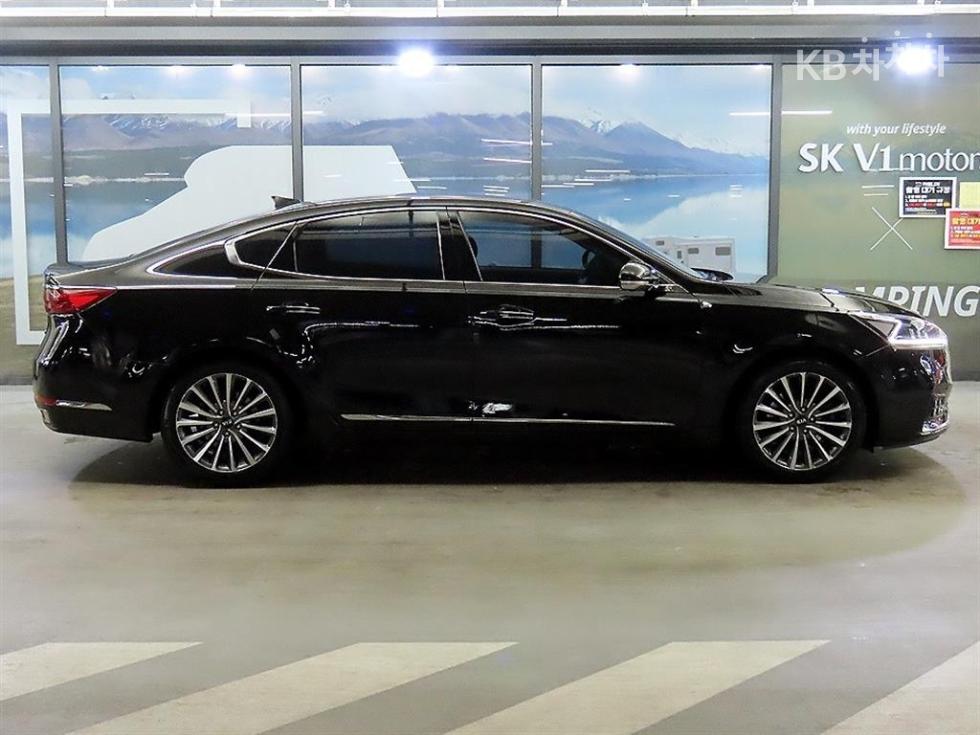 2018 - kia k7