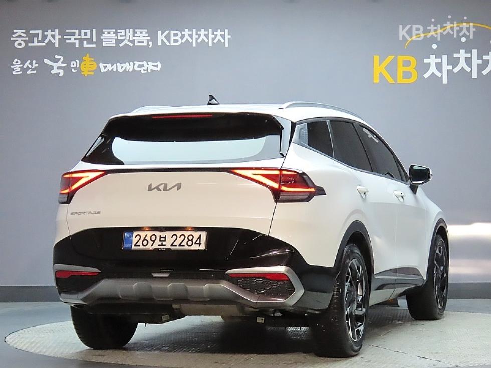 2023 - kia sportage