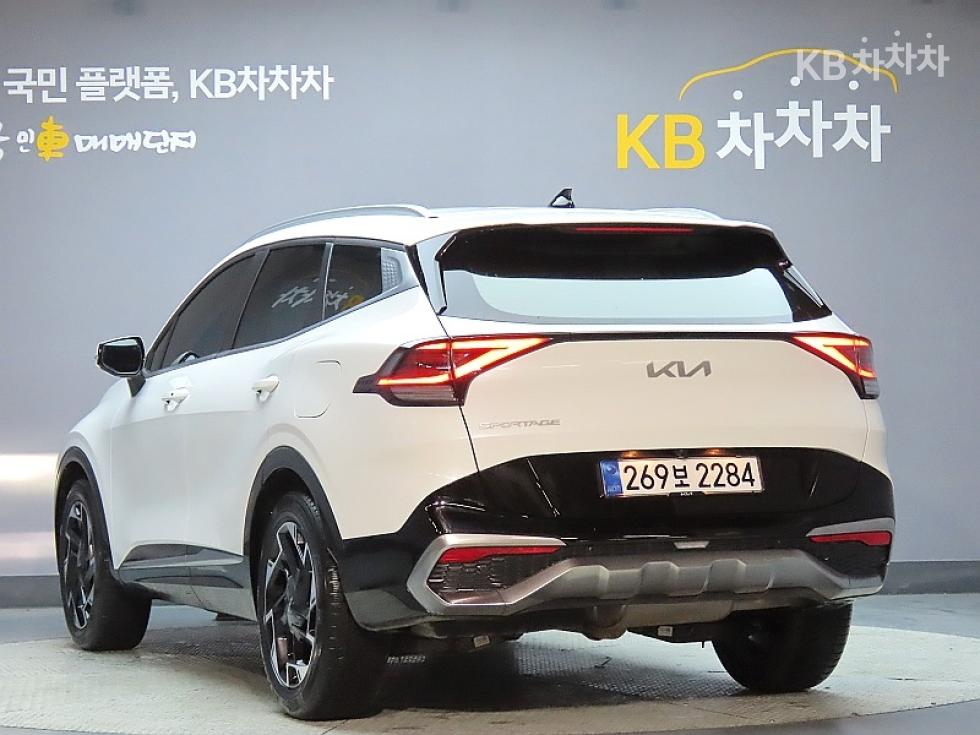 2023 - kia sportage