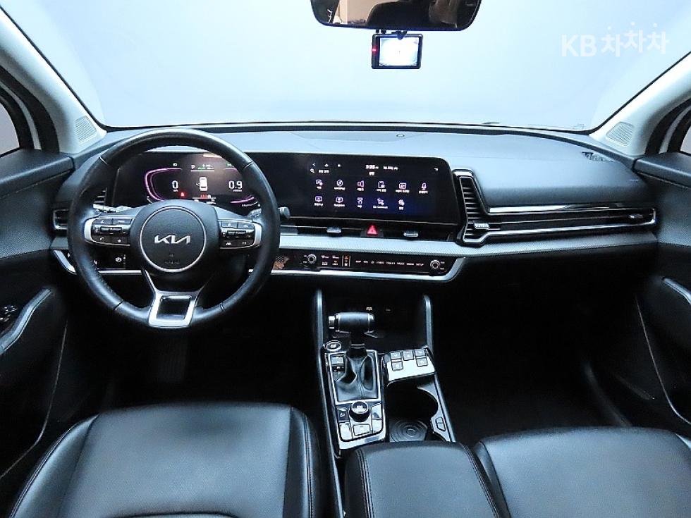 2023 - kia sportage