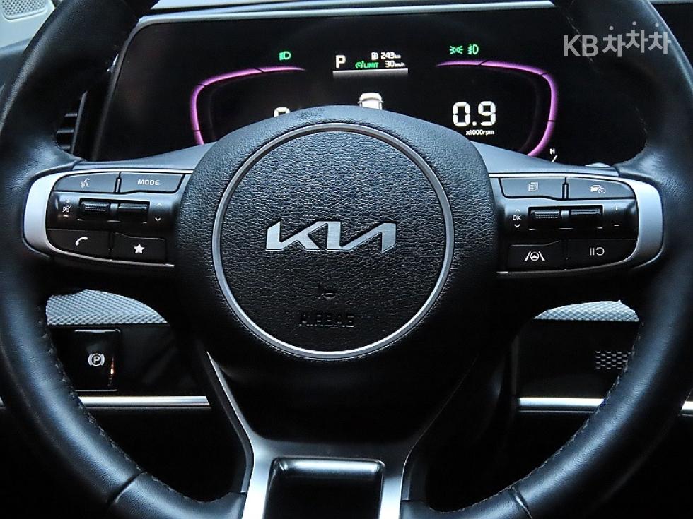 2023 - kia sportage