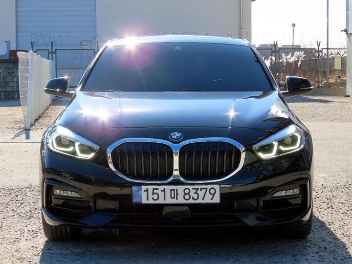 BMW 1 Series F40 120i Sport 2