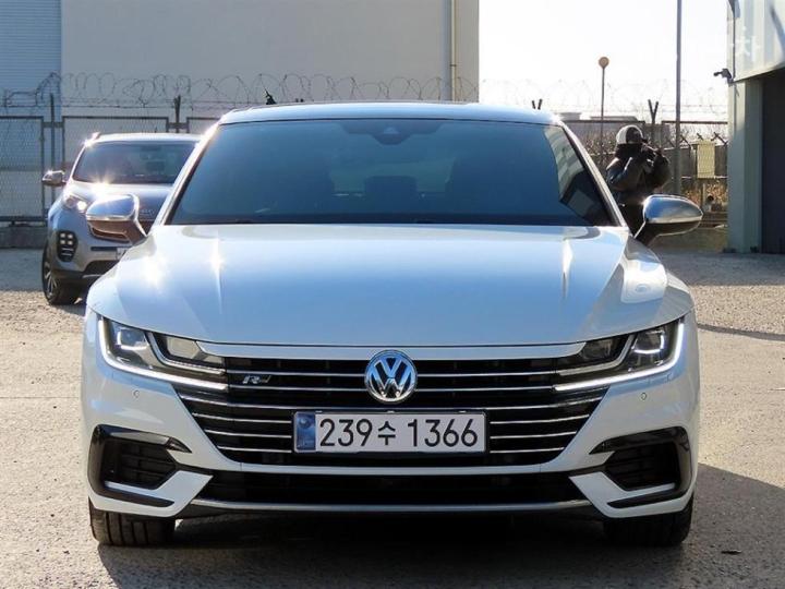 Volkswagen Arteon 2.0 TDI Elegance Prestige 3